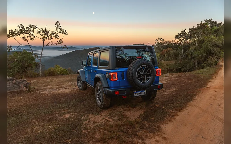 Jeep Wrangler - foto 2