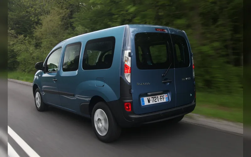 Renault Kangoo E-Tech - foto 2