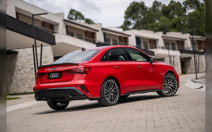 Audi A3 Sedan - foto 2