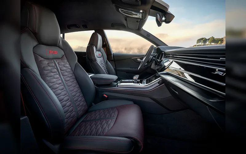 Audi RS Q8 - foto 3
