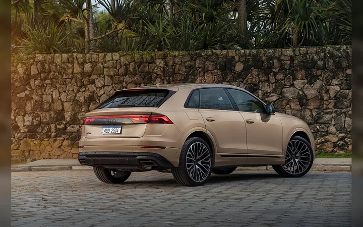 Audi Q8 - foto 2