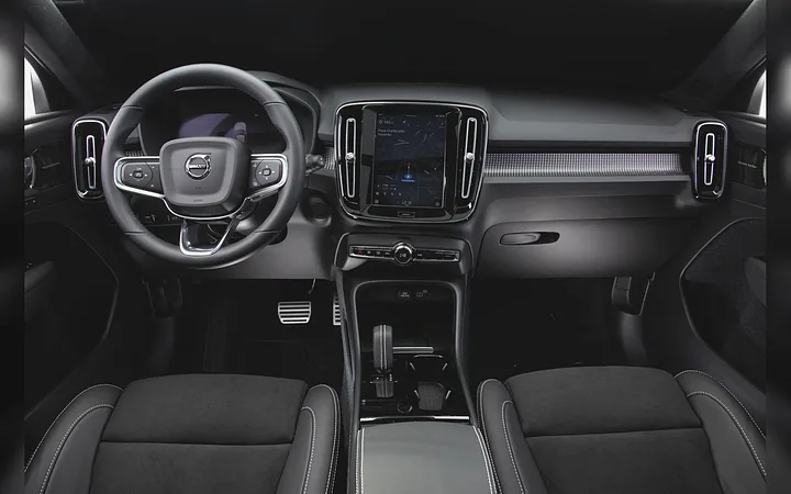 Volvo XC40 - foto 3