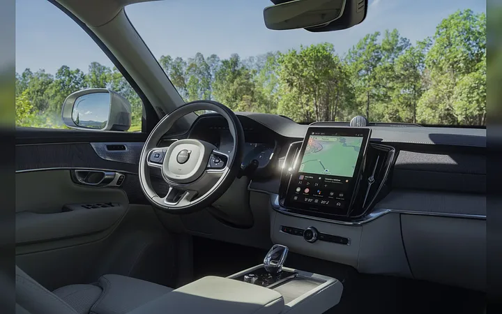 Volvo XC90 - foto 3