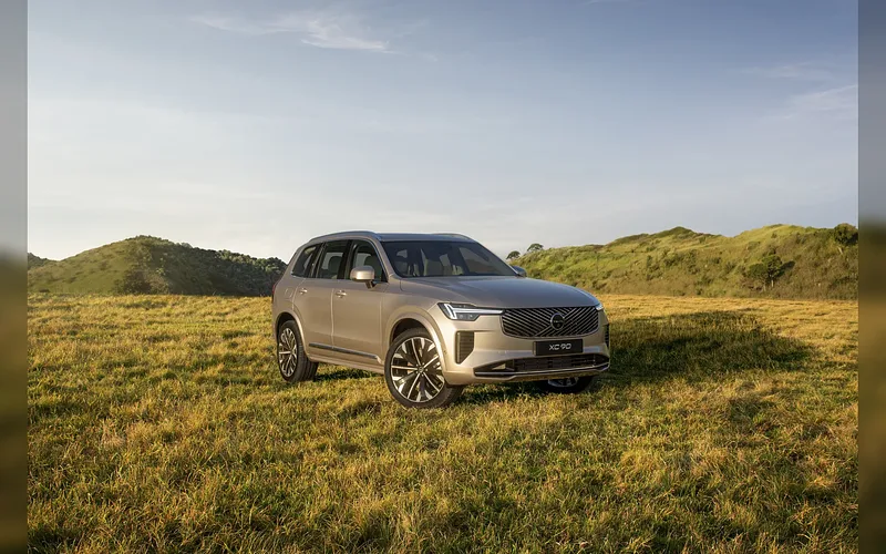 Volvo XC90 - foto 1