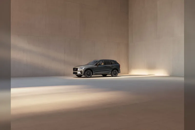 Volvo XC60 - foto 1