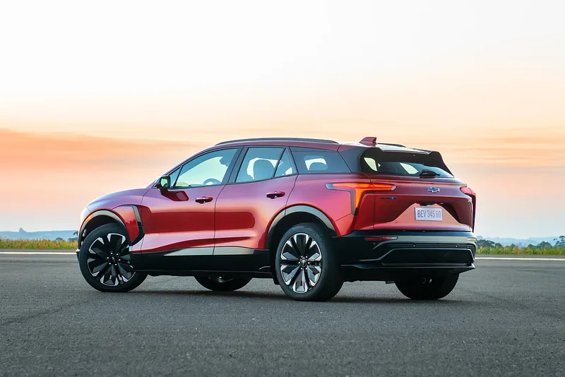 GM - Chevrolet BLAZER EV - foto 2