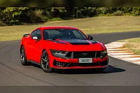 Ford Mustang 2025 (imagem ilustrativa do modelo)