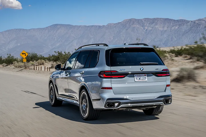 BMW X7 - foto 2