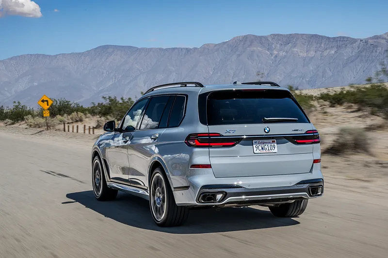 BMW X7 - foto 2