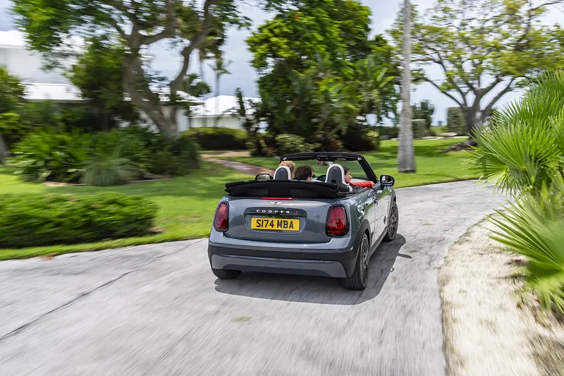 MINI Cooper Cabrio - foto 2