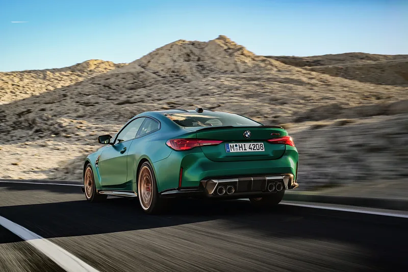 BMW M4 - foto 2
