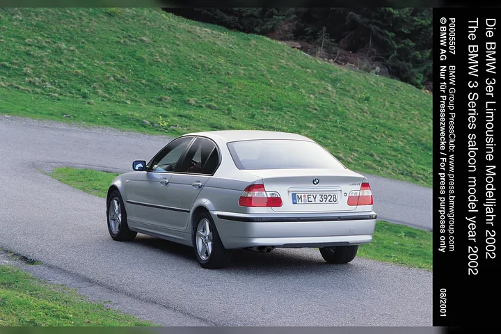 BMW 323i - foto 2
