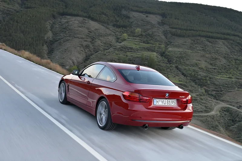 BMW M440i - foto 2