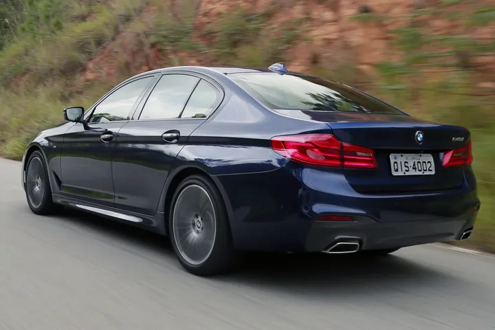 BMW 540i - foto 2