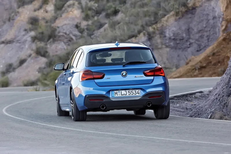 BMW M140i - foto 2