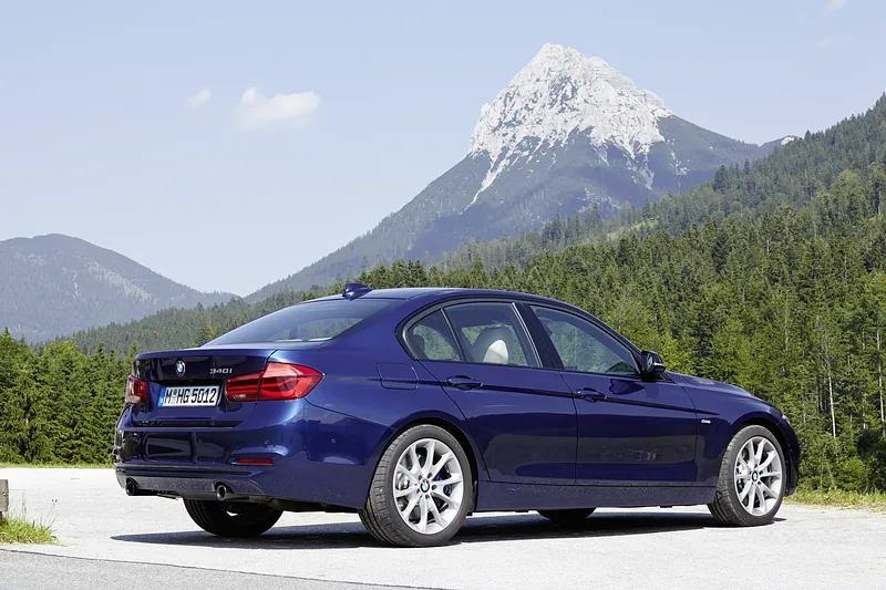BMW 328i - foto 2