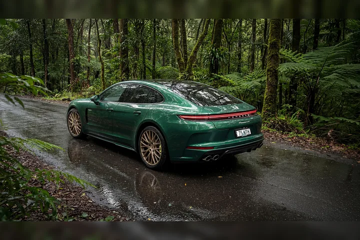 Porsche Panamera - foto 2