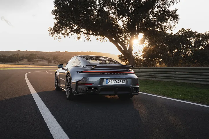Porsche 911 Coupé - foto 2