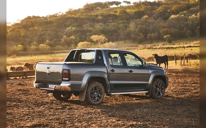VW - VolksWagen Amarok - foto 2
